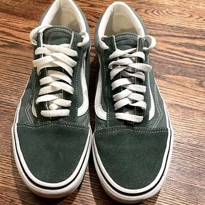 Vans sneakers. Size 8.5. Excellent worn condition.